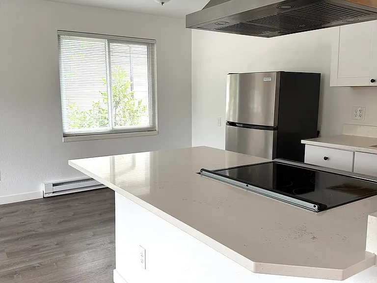 5220 California Ave SW #31 — Photo 4