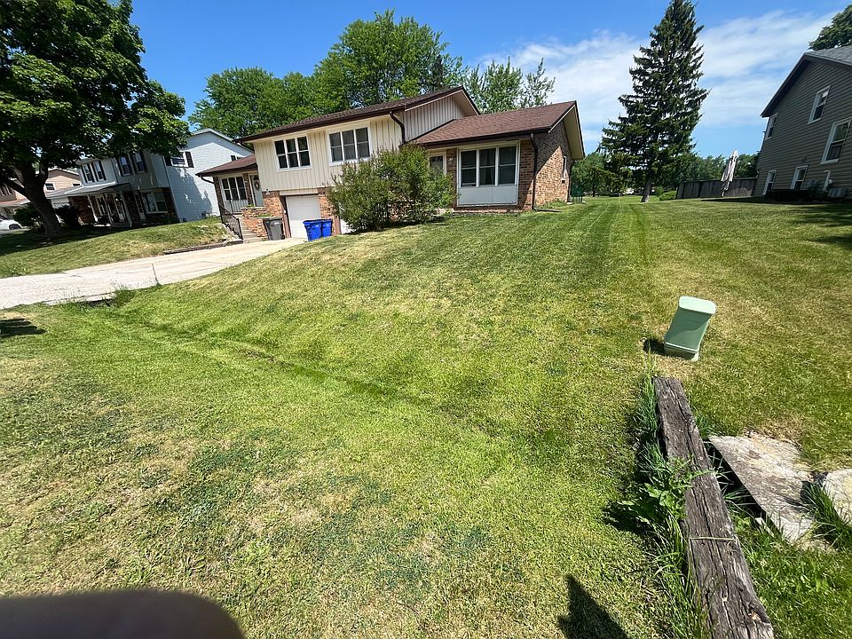 1st image of S70W13424 Fennimore Ln