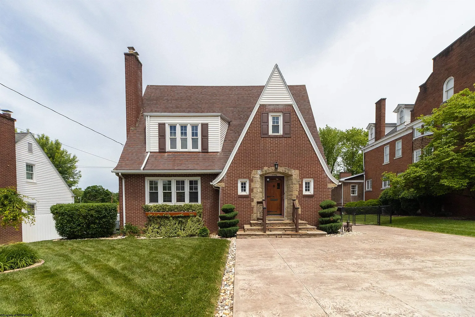 328 W Philadelphia Ave photo 1