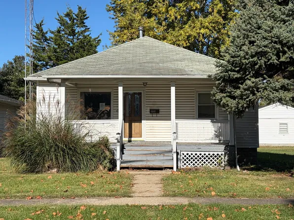 1111 N McLean St, Lincoln, IL 62656