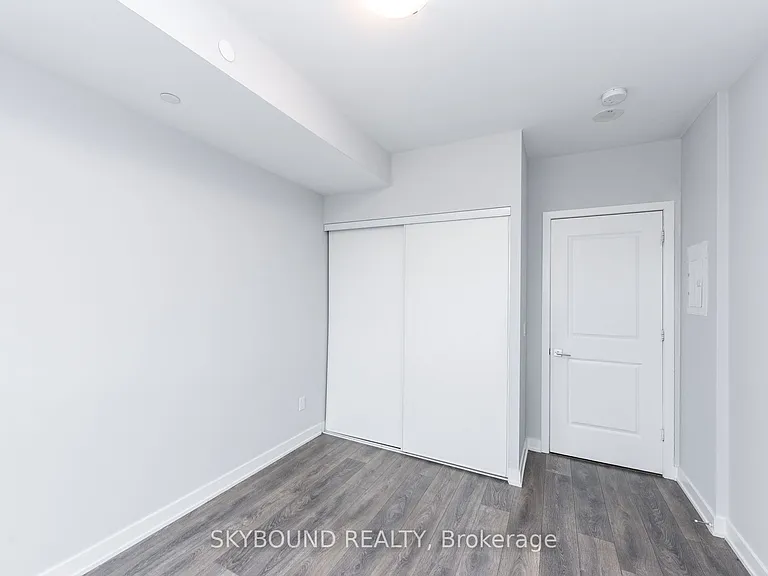 4655 Glen Erin Dr #210 — Photo 25