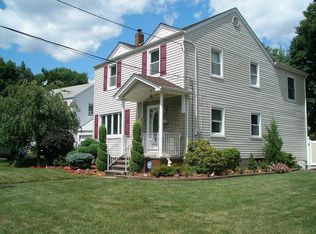 68 Forest Way, Clifton, NJ 07013