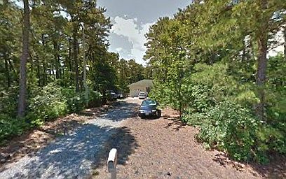 Secluded driveway setback