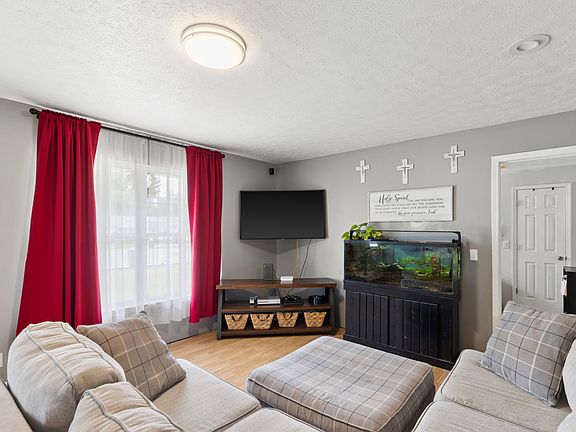 5th image of 149 Cora St