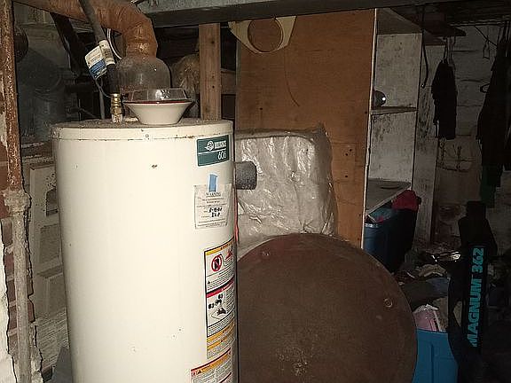 4th image of 2213 Lincoln Ave