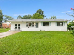 1076 Austin Dr, Fayetteville, NC 28311