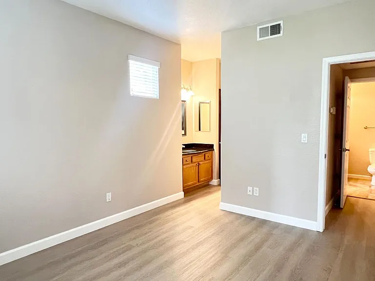 885 Halidon Way #314 — Photo 7