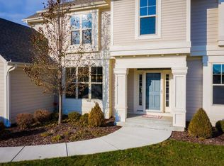 N47W7810 Parkland Rd, Cedarburg, WI 53012