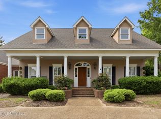 203 Persimmon Hl, Ridgeland, MS 39157