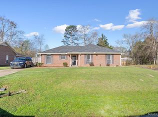 87 Meadow Oaks Ct, Millbrook, AL 36054