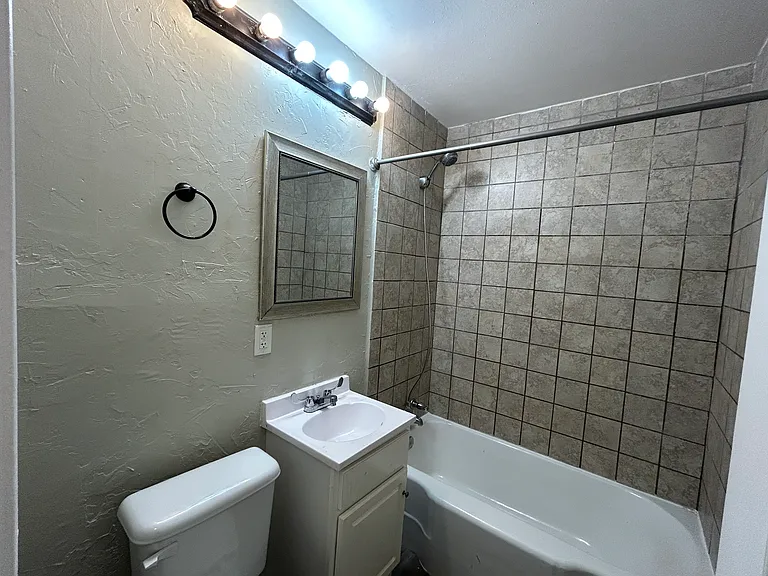 508 Lefors St — Photo 6
