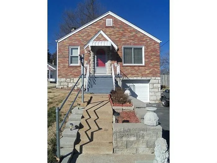 309 W Arlee Ave photo 1
