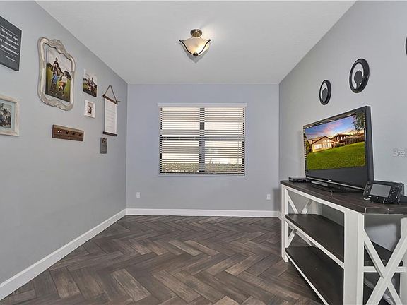 5th image of 20310 Ash Grove Ln