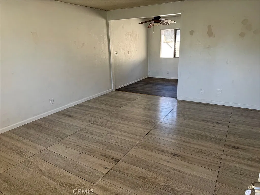 7223 Pickering Ave — Photo 1