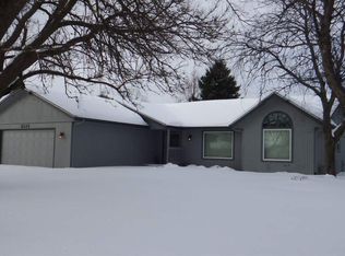 6334 Nimtz Rd, Loves Park, IL 61111