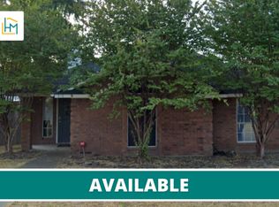 812 Camellia Ct, College Station, TX 77840