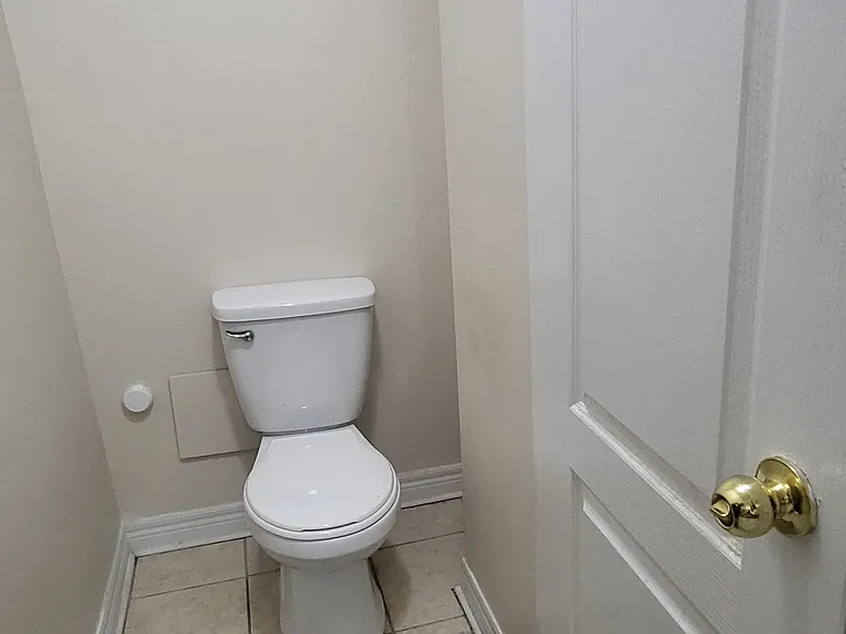 10 Stonehill Ct #107 — Photo 16