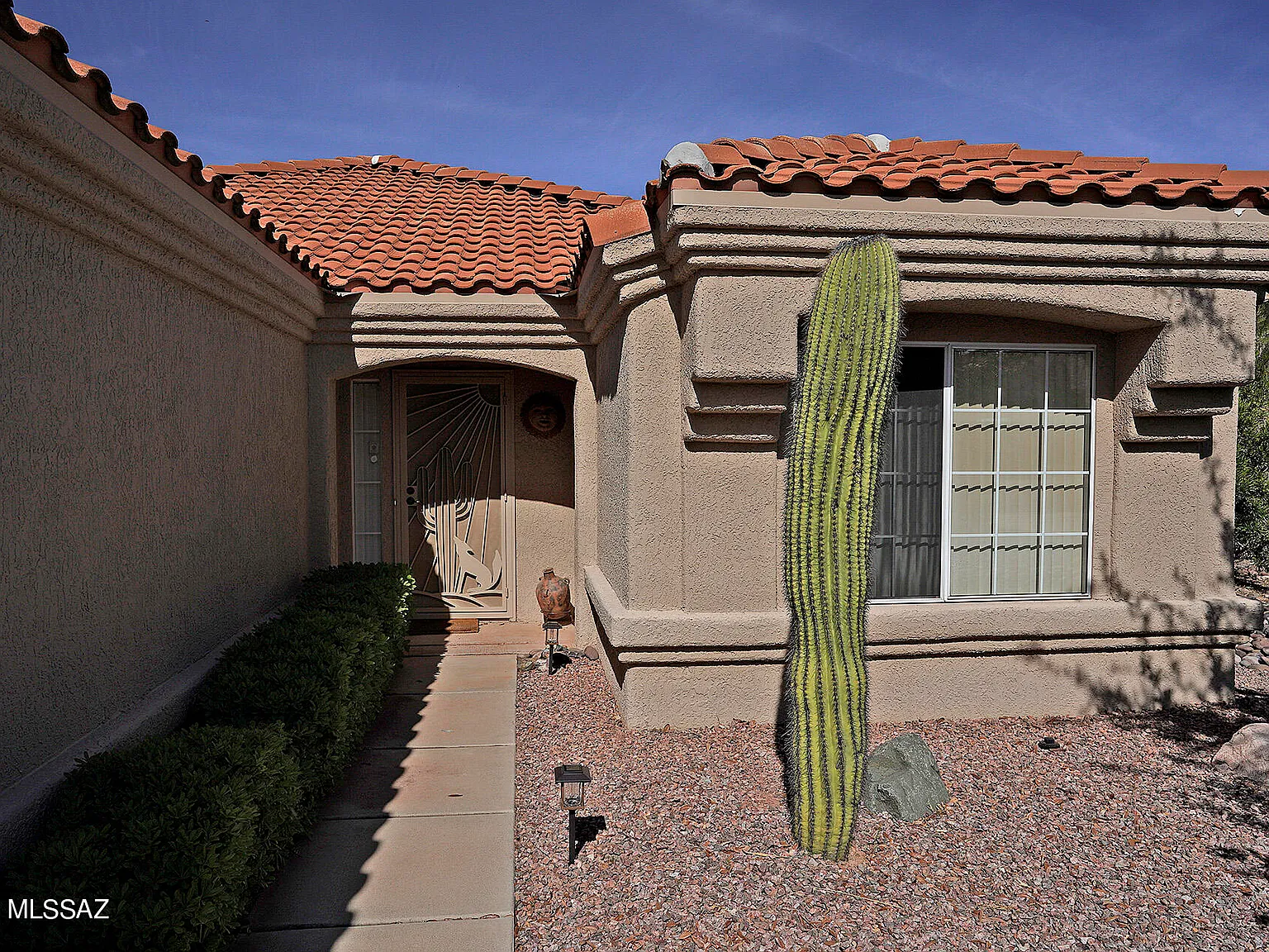 2 bed, 2.0 bath, 1190 sqft, $2,750 — Photo 2