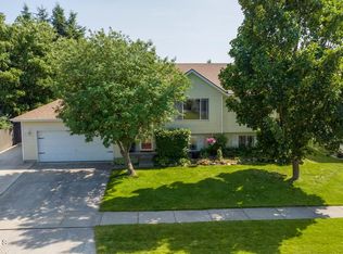 7492 W Macaw Ln, Rathdrum, ID 83858