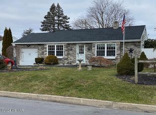 914 Saint Paul St, Lewisburg, PA 17837