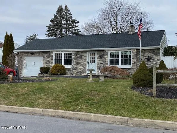 914 Saint Paul St, Lewisburg, PA 17837
