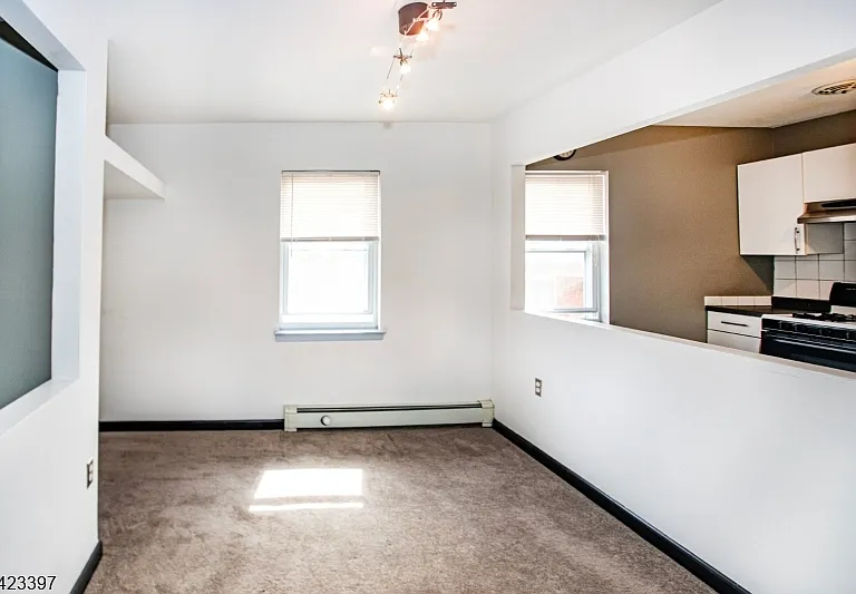 1130 Valley Rd #2B — Photo 2