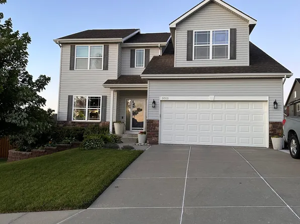 19505 Wirt St, Elkhorn, NE 68022