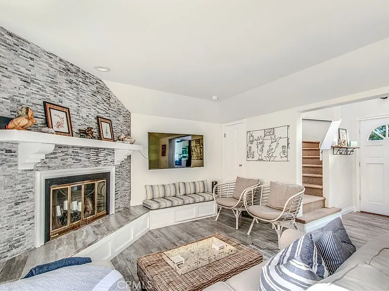 1165 Catalina — Photo 14