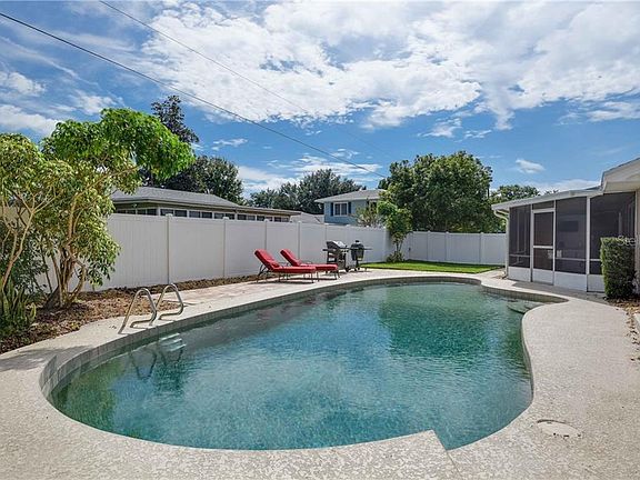 2nd image of 608 Dunraven Dr