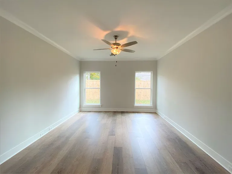 17530 Comfort Blvd — Photo 10