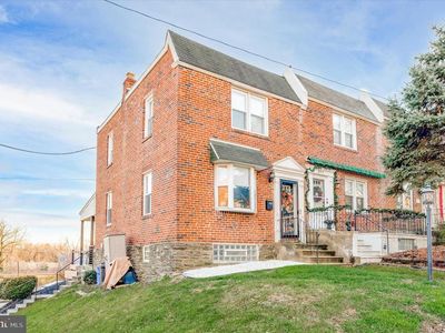 399 Fairway Ter, Philadelphia, PA, 19128