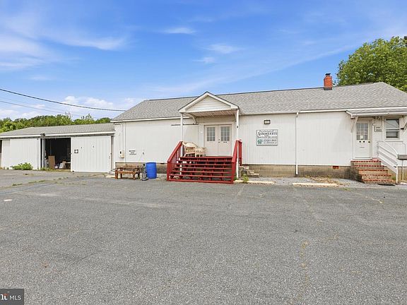 3rd image of 32076 Gordy Rd
