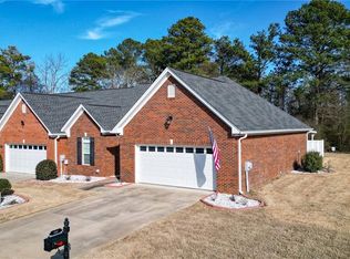 231 Regency Ln SW, Calhoun, GA 30701