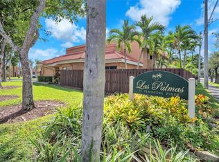 12048 S Las Palmas Dr, Pembroke Pines, FL 33025