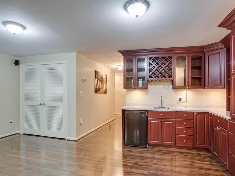 1316 Park Garden Ln — Photo 17