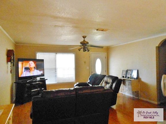 2nd image of 1502 Cardinal Dr