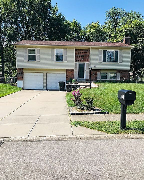 1st image of 2719 Wesley Dr