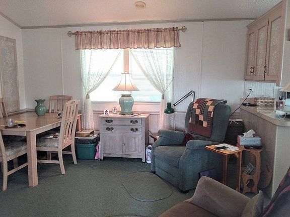 5th image of 1078 Rainbow Cir