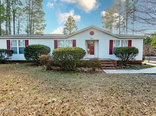 93 Forest Dr, Cameron, NC 28326