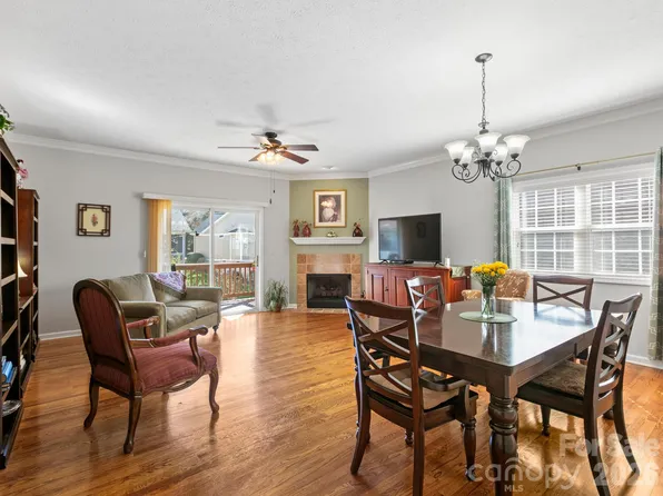 25 Old Pasture Way, Laurel Park, NC 28739