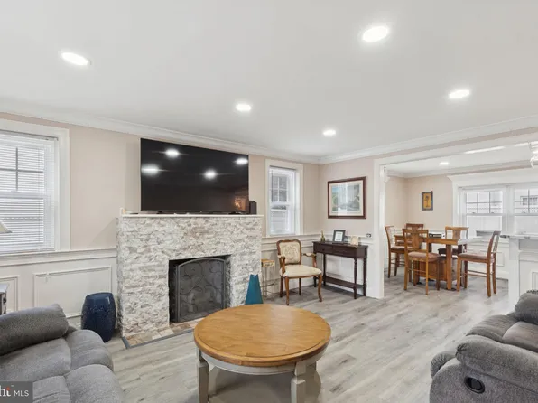 419 N York Rd, Hatboro, PA 19040