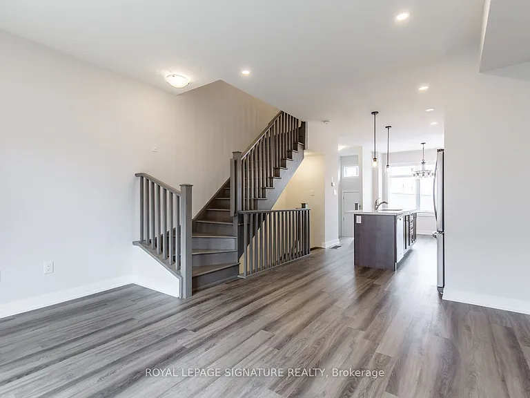 57 Markle Cres — Photo 17