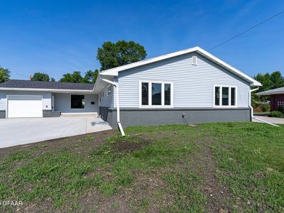 502 Campbell Dr, Grand Forks, ND, 58201