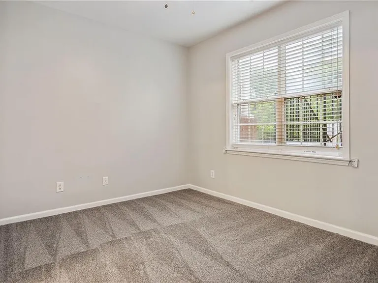 2263 Limehurst Dr NE — Photo 22