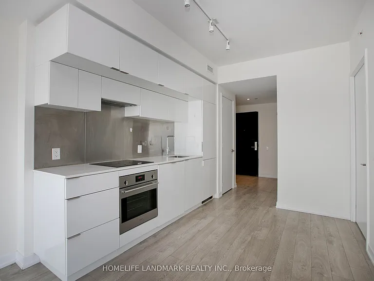 185 Roehampton Ave #3312 — Photo 6