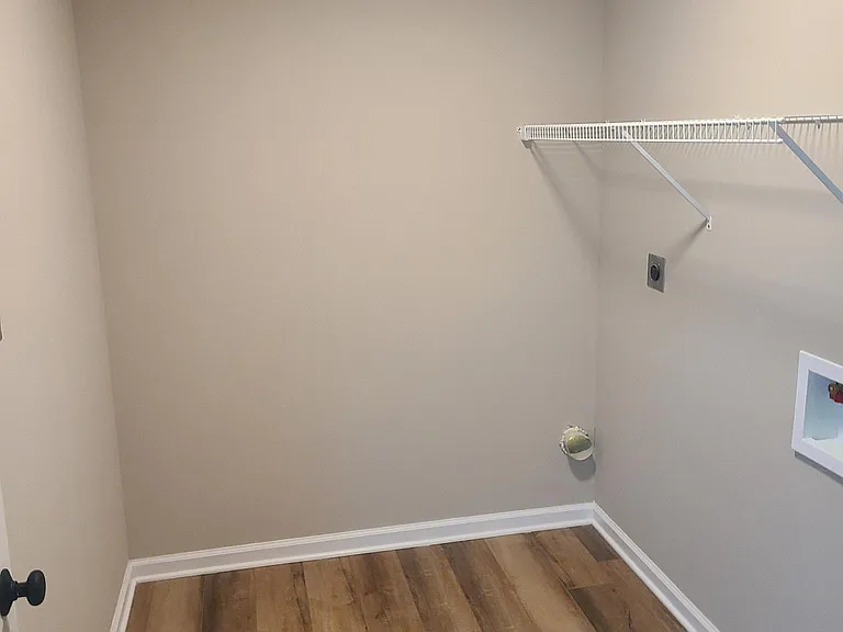laundry room washer/dryer hookup