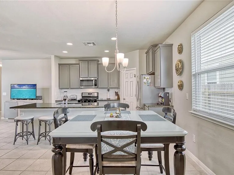 6410 Owl Creek Ln — Photo 5