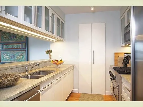 1 Morton Square image 1 of 5