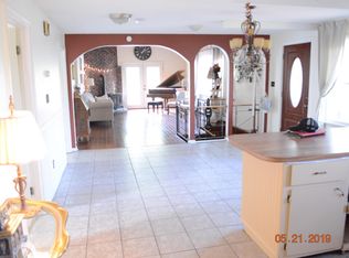 9 Lafayette St, Auburn, ME 04210