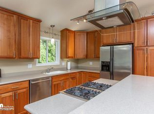 1825 Cindylee Ln, Anchorage, AK 99507